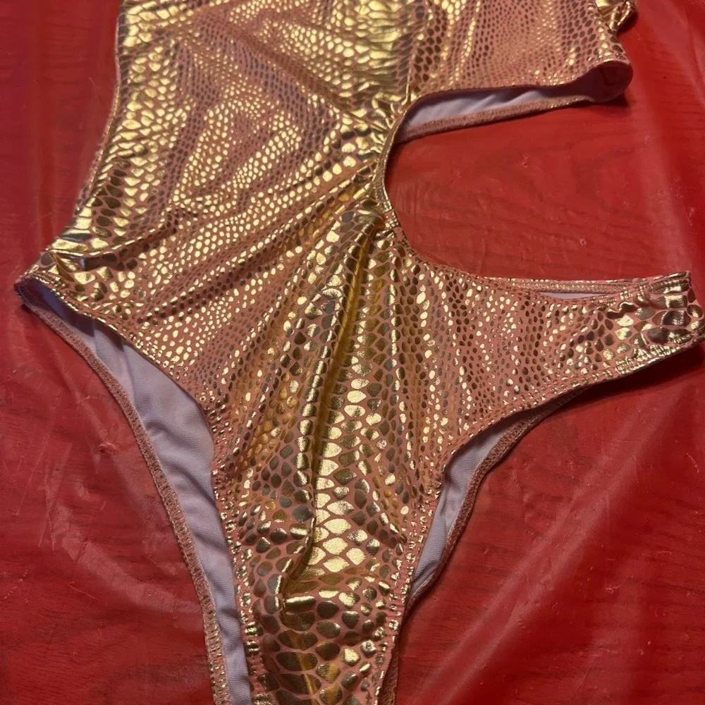 Wonen’s  Gold One Piece Swimsuit Bikini